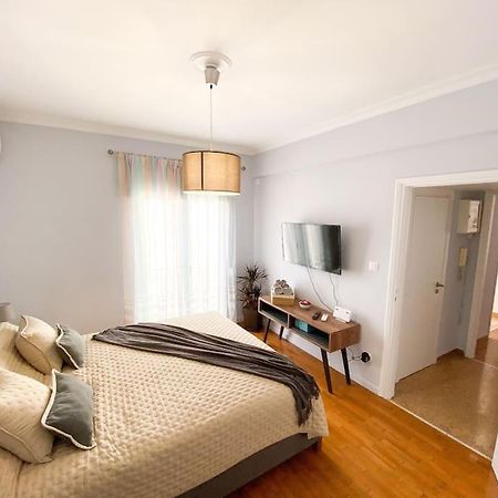 6Th Floor Apartment In Victoria Square Athene Buitenkant foto