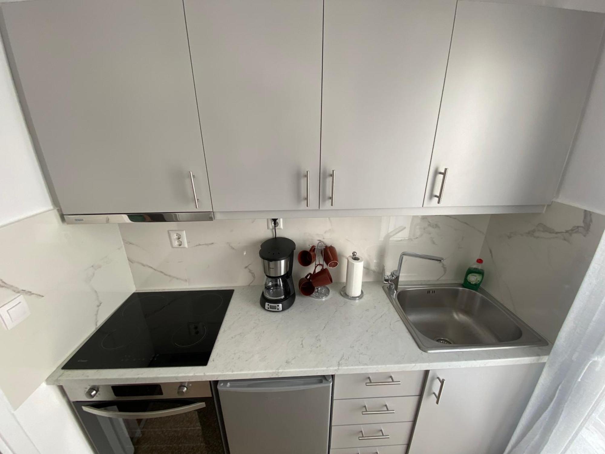 6Th Floor Apartment In Victoria Square Athene Buitenkant foto