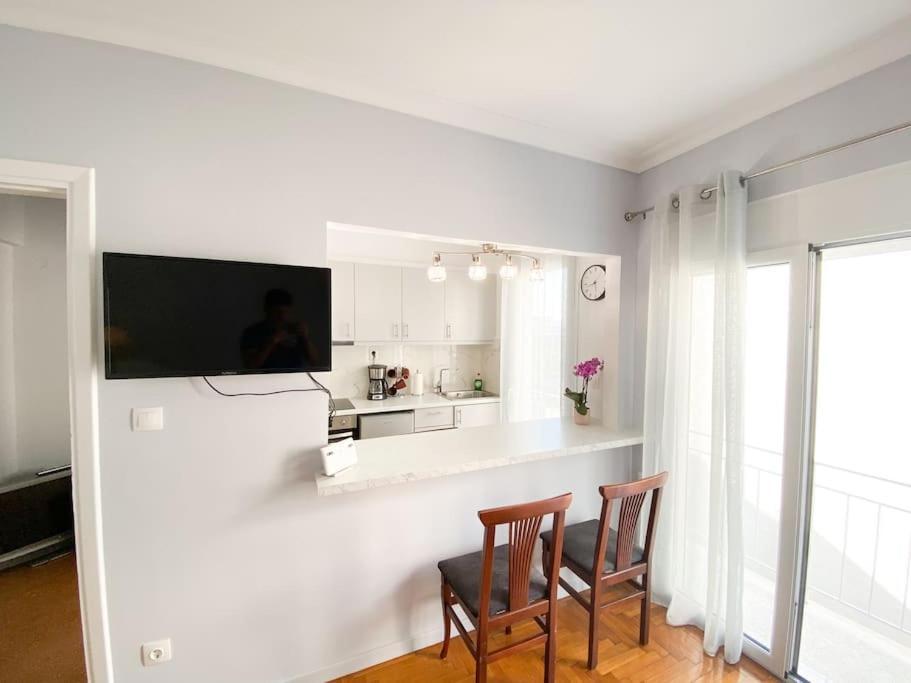 6Th Floor Apartment In Victoria Square Athene Buitenkant foto